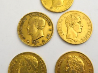 Vente aux enchères 5 pièces 40 francs or : 1 pièce Napoléon, 1810 W, 1811, 1828 Charles X