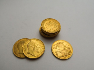 Vente aux enchères 10 Pièces 8 pièces Georges V et deux pièces Edouard VII  or.  Frais ac