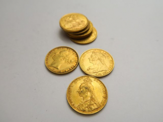 Vente aux enchères 8 pièces or Reine Victoria. Frais acheteurs : 5 % HT