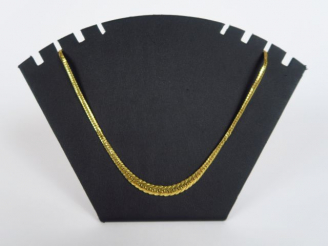 Vente aux enchères Collier en or, maille épi. (maille légèrement accidentée). Poids : 6.4