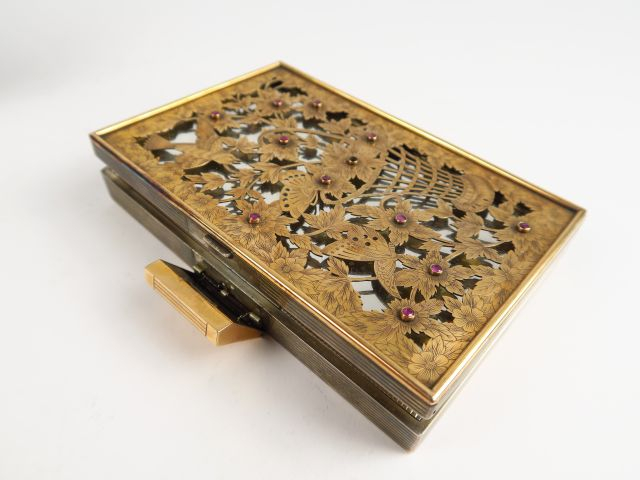 BOUCHERON. Minaudière en argent et vermeil, le couvercle en vermeil gr