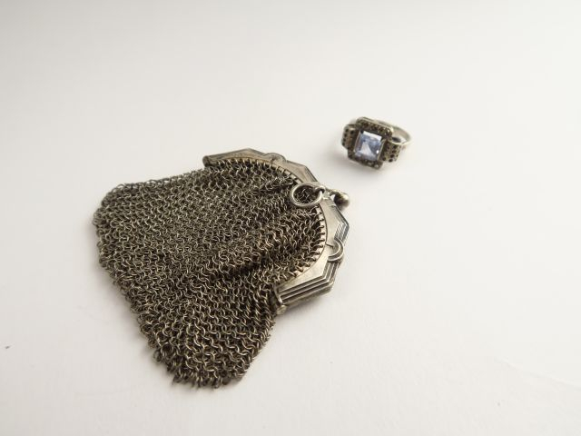 Porte-monnaie en argent, et bague monture argent, pierre fantaisie. Po