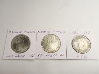 Vente aux enchères Ecu Louis XIV et deux pièces Marie-Thérèse d'Autriche en argent.