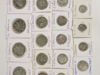 Vente aux enchères Lot de pièces d'argent comprenenant : 4 pièces 10 francs, 5 pièces de 