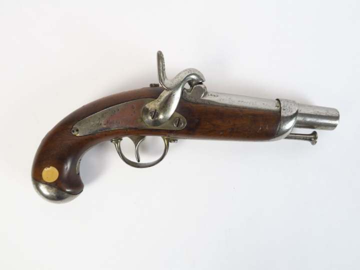 Rare pistolet d’officier de gendarmerie à percussion réglementaire mod