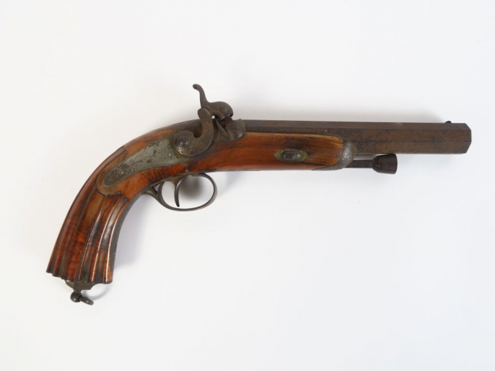 Beau pistolet de combat à percussion et platine à l’arrière, monture r