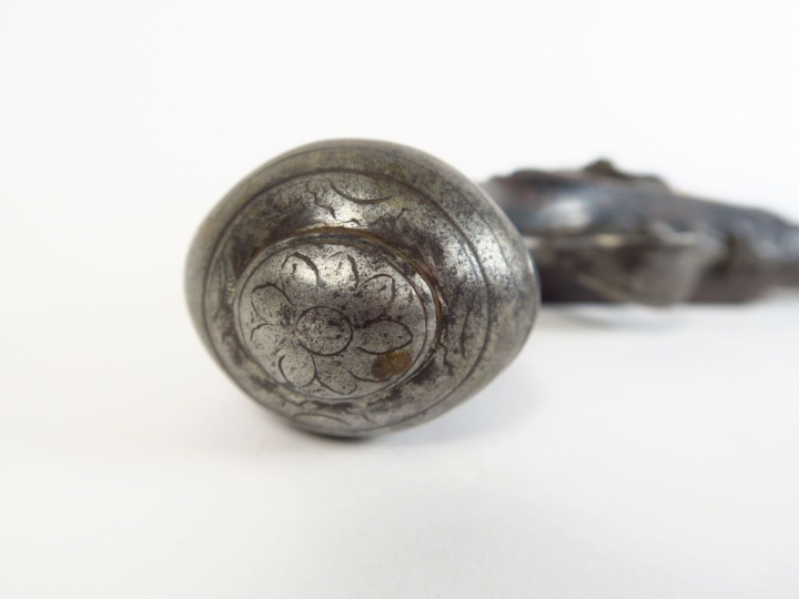 Pistolet de demi-arçon primitivement à silex et transformé à percussio