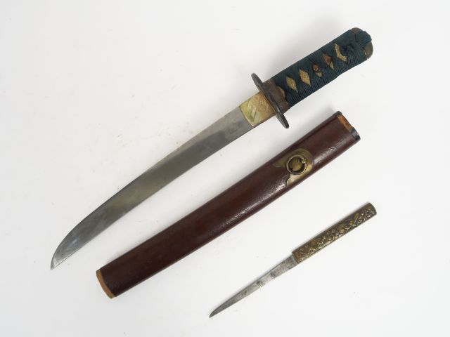 Tanto, fourreau en laque à l'imitation du bois. Japon, XIXème. L. tota