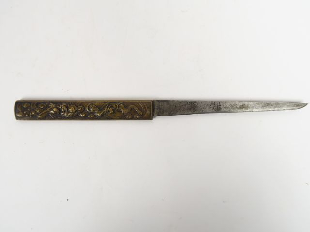 Tanto, fourreau en laque à l'imitation du bois. Japon, XIXème. L. tota