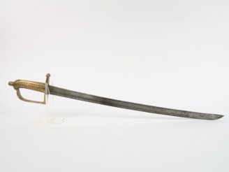 Vente aux enchères Sabre briquet modèle 1767 remonté avec une lame à la montmorency de 66