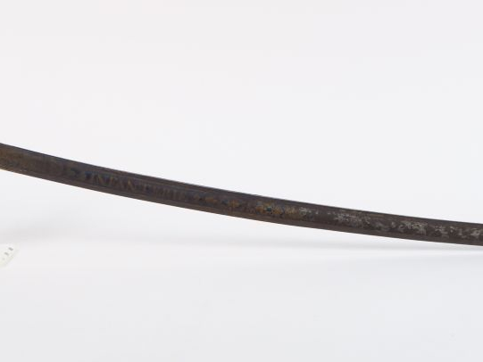 Sabre d’officier d’infanterie modèle 1821. Lame gravée au tiers, reste