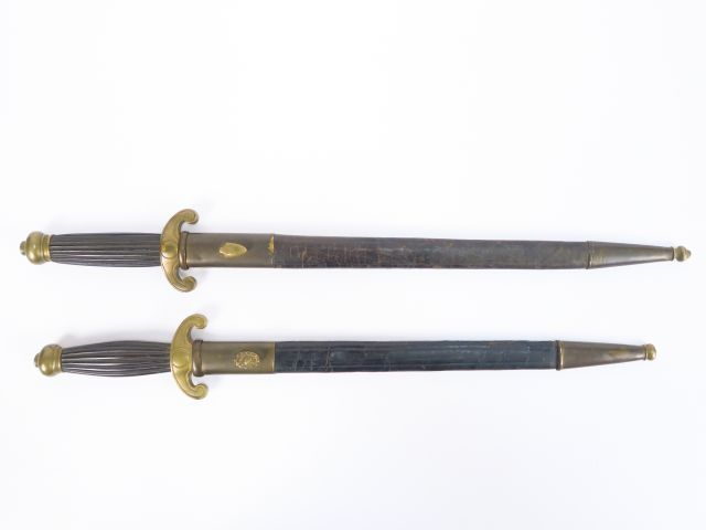 Belle paire de glaive administration époque Napoléon III. Fusées en éb