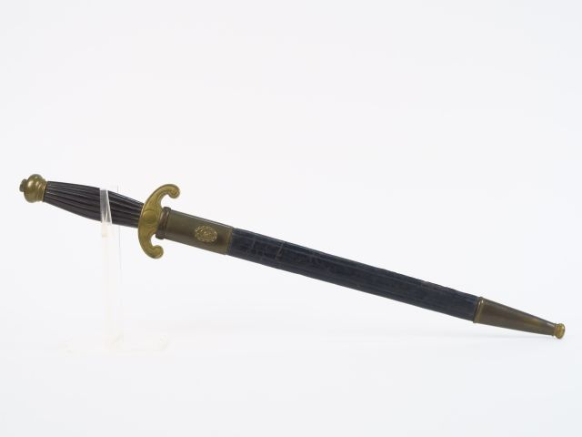 Belle paire de glaive administration époque Napoléon III. Fusées en éb