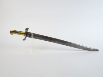 Vente aux enchères Rare baïonnette française modèle 1842 dans son fourreau en tôle d’acie