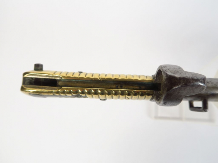 Rare baïonnette française modèle 1842 dans son fourreau en tôle d’acie