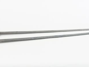 Lot composé de deux épées éthiopiennes à lame plate à deux tranchant e