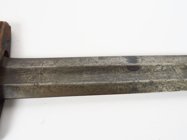 Lot composé de deux épées éthiopiennes à lame plate à deux tranchant e