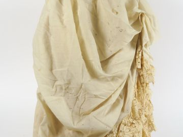 Lot comprenant une robe de femme en deux parties, jupe et haut griffés