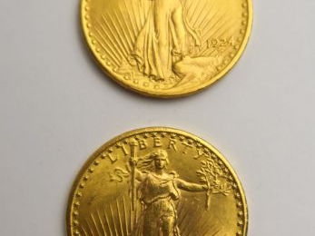Deux pièces de 20 dollars en or. 1924 et 1927