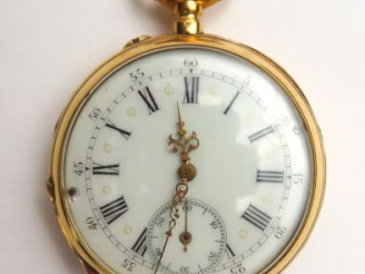 Vente aux enchères Montre de gousset en or, cadran des secondes. Poids tel : 7,6 g
