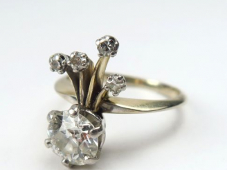 Vente aux enchères Bague ornée d'un diamant taille ancienne de 1 carat environ (égrisures