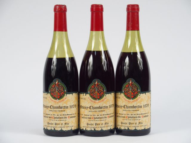 3 BOUTEILLES GEVREY CHAMBERTIN TASTEVINAGE POULET - 1979 - 4 CM/5 CM/6