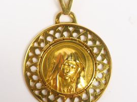 Vente aux enchères Médaille en or 'Sainte Vierge'.  9 g