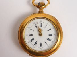 Vente aux enchères Montre de col en or.  24 g tel