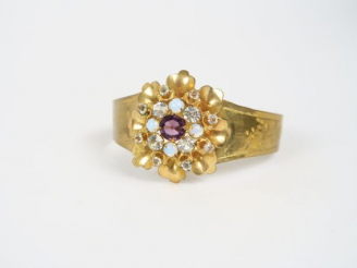 Vente aux enchères Bracelet Napoléon III en métal doré et pierres de couleur