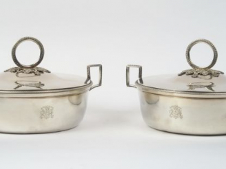 Vente aux enchères Paire de légumiers en argent, armoriés.  1903 g