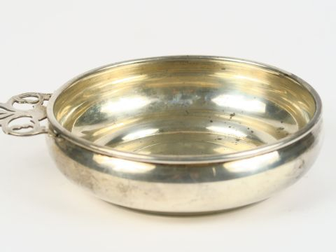 Taste vin en argent. 120 g