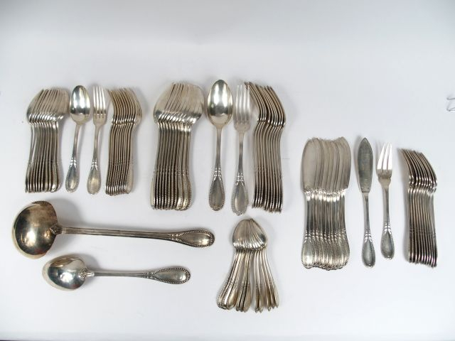 Ménagère en argent de style Louis XVI poinçon Minerve, MO : Laparra co