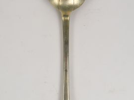 Cuillère à ragout en argent XVIIIe, armoriée.  153 g