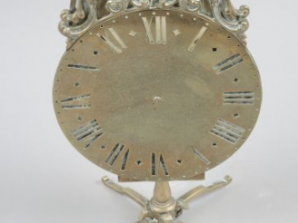 Vente aux enchères Pendule de style Louis XIV en bronze (remontage)