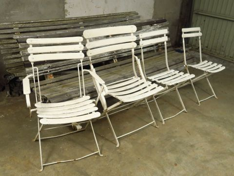 Paire de bancs de jardin (mauvais état) paire de fauteuils et quatre c