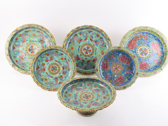 6 présentoirs XIXème en porcelaine de Canton. Faits pour l'Indochine