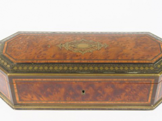 Vente aux enchères Ecrin à bijoux Napoléon III en marqueterie Boulle.
