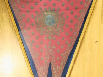 Vente aux enchères Superbe guidon de cavalerie en soie du Régiment de Dragons d’Orléans (