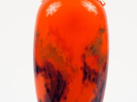 MULLER FRERES à Lunéville. Vase en verre marbré bleu et rouge, anses a