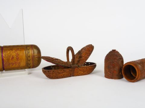 Etui XIXe en marqueterie de paille, boîte à couture Empire en corozzo 