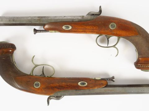 	Paire de pistolets de tir ou de combat à percussion et platine à l’ar