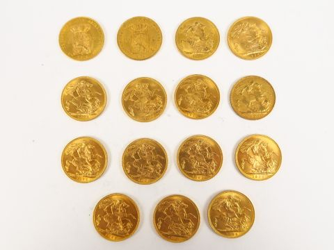 13 souverains or et 2 pièces de 20 guinées or