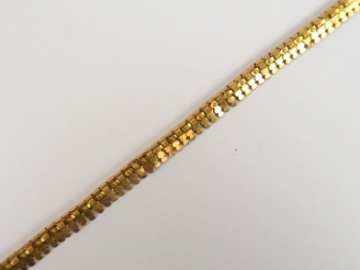 Vente aux enchères Collier en or jaune à maillons plats articulés. 19 g