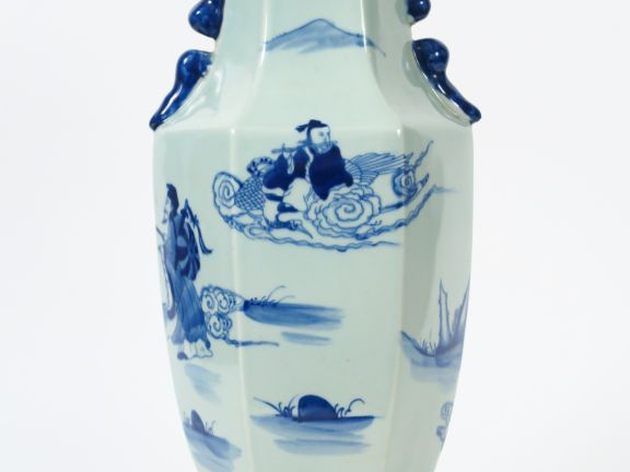 Vase en porcelaine, à décor de huit immortels. Chine, fin XIXème - déb