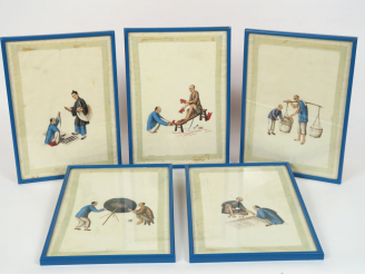 Vente aux enchères Suite de cinq gouaches de Canton sur papier de riz représentant différ
