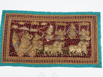 Vente aux enchères Panneau de tenture en laine, velours,  fils argentés, dorés et lin, re