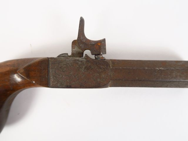 Paire de pistolets dévolus à la défense ou au voyage, armes à coffre e