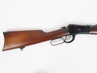 Vente aux enchères Rifle winchester 1892 calibre 44WCF numéro de série708042. Canon octog