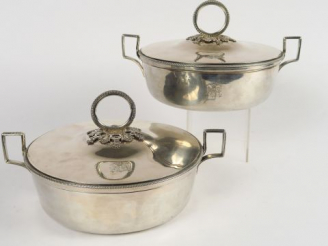 Vente aux enchères Paire de légumiers en argent, armoriés.  1903 g