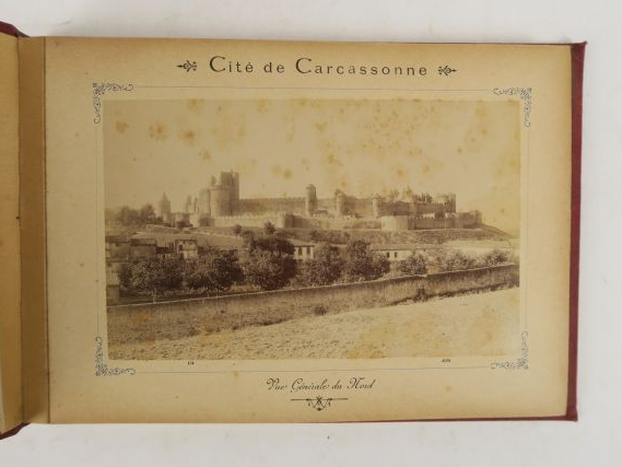[Photographie]. Cité de Carcassonne. Album de 12 photographies origina